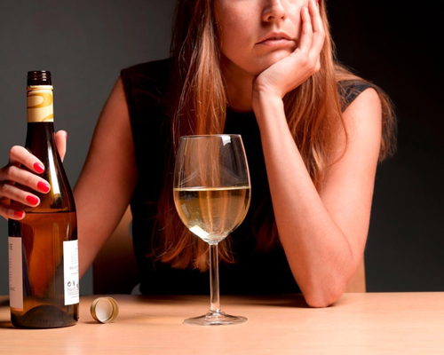 Анонимное лечение женского алкоголизма в Белой Холунице